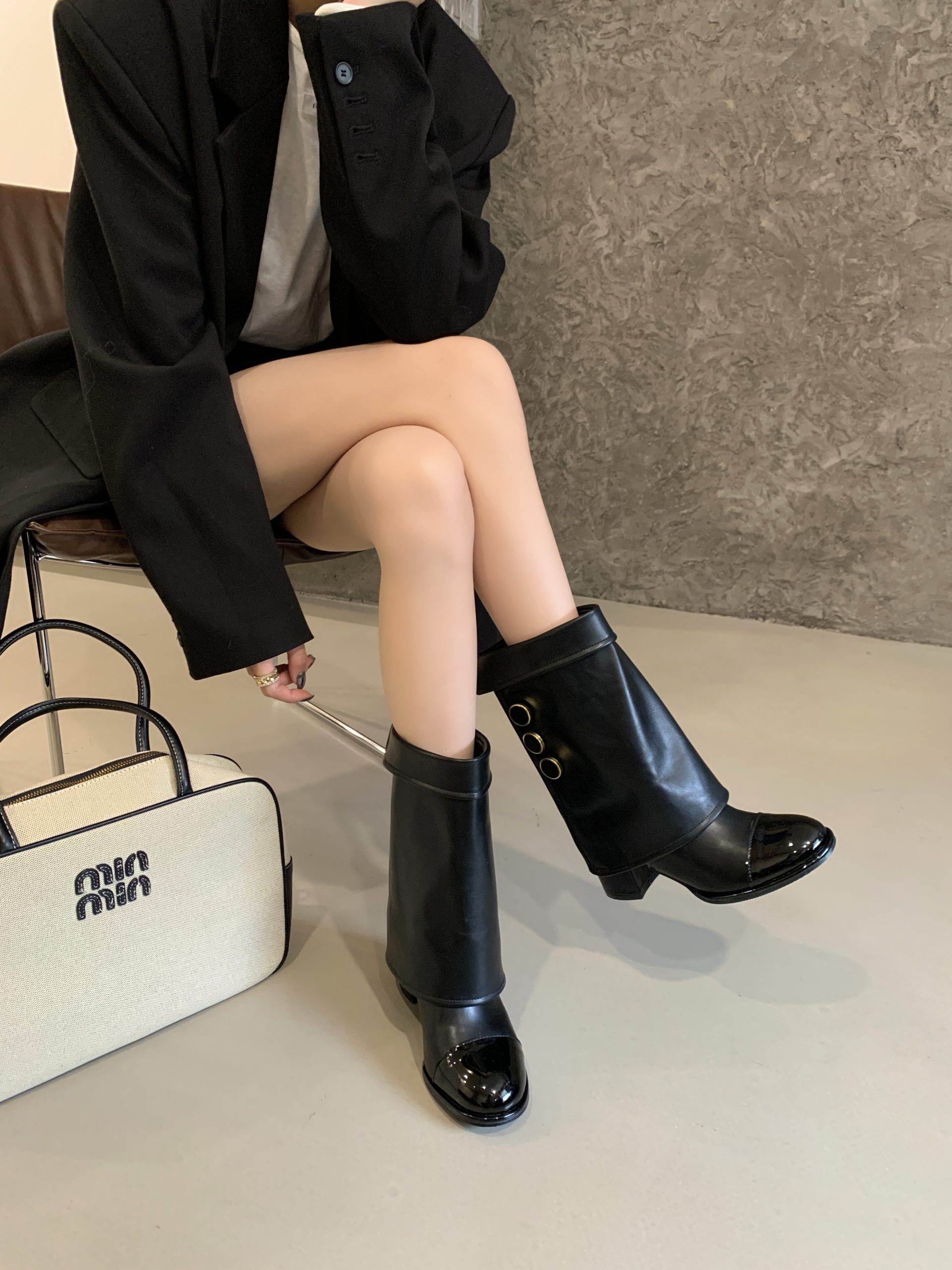 Chanel Style Round Toe Color Block Riding Boots 2025 Autumn New Trendy Chunky Heel Mid Calf Boots for Women - Image 4